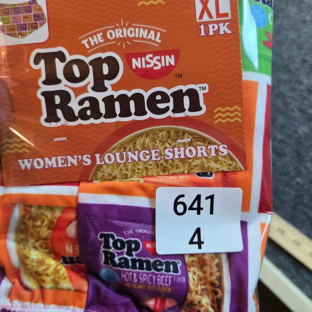 Top Ramen Lounge Shorts Womens XL Multicolor Noodle Print Novelty Kitschy PJ's - Picture 3 of 3